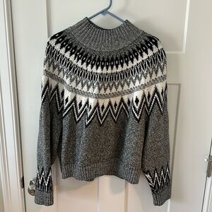 Gray sweater with design